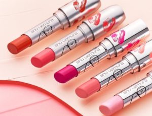 渡辺直美とシュウ ウエムラの限定リップ！予約先行販売と口コミもチェック！