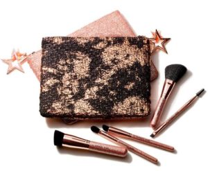 マック(MAC)のクリスマスコフレ2019の予約販売日と中身や口コミまとめ